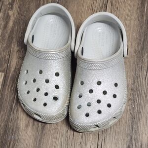 CROCS Kids Glittery Silver Clogs C11
